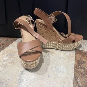 Cute wedges size 8